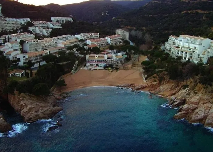 Miramar , Tossa De Mar, Con Piscina Тосса-де-Мар